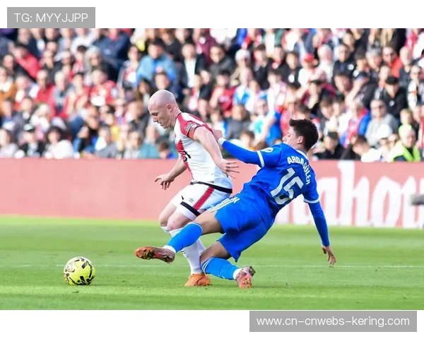 皇马2-1逆转巴列卡诺，积分紧追巴萨