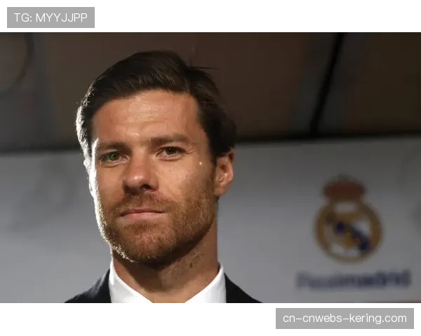 战术分析：复盘哈维-阿隆索如何在三中卫与四后卫体系间无缝切换